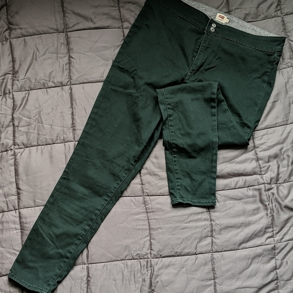 Forest green Levi's skinny jeans